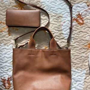 Elegant Brown Leather Tote Bag